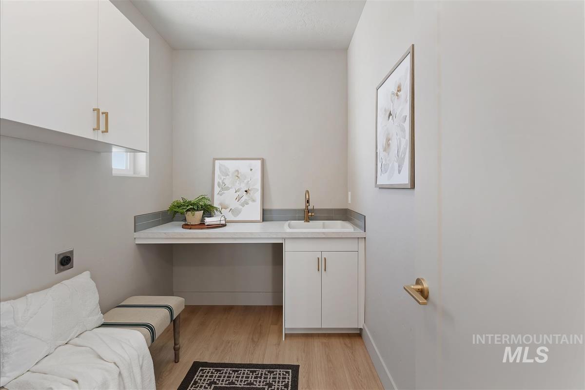 29 N Feather Reed Ave., Meridian, Idaho 83642, 3 Bedrooms, 2.5 Bathrooms, Residential For Sale, Price $619,900, 98981004