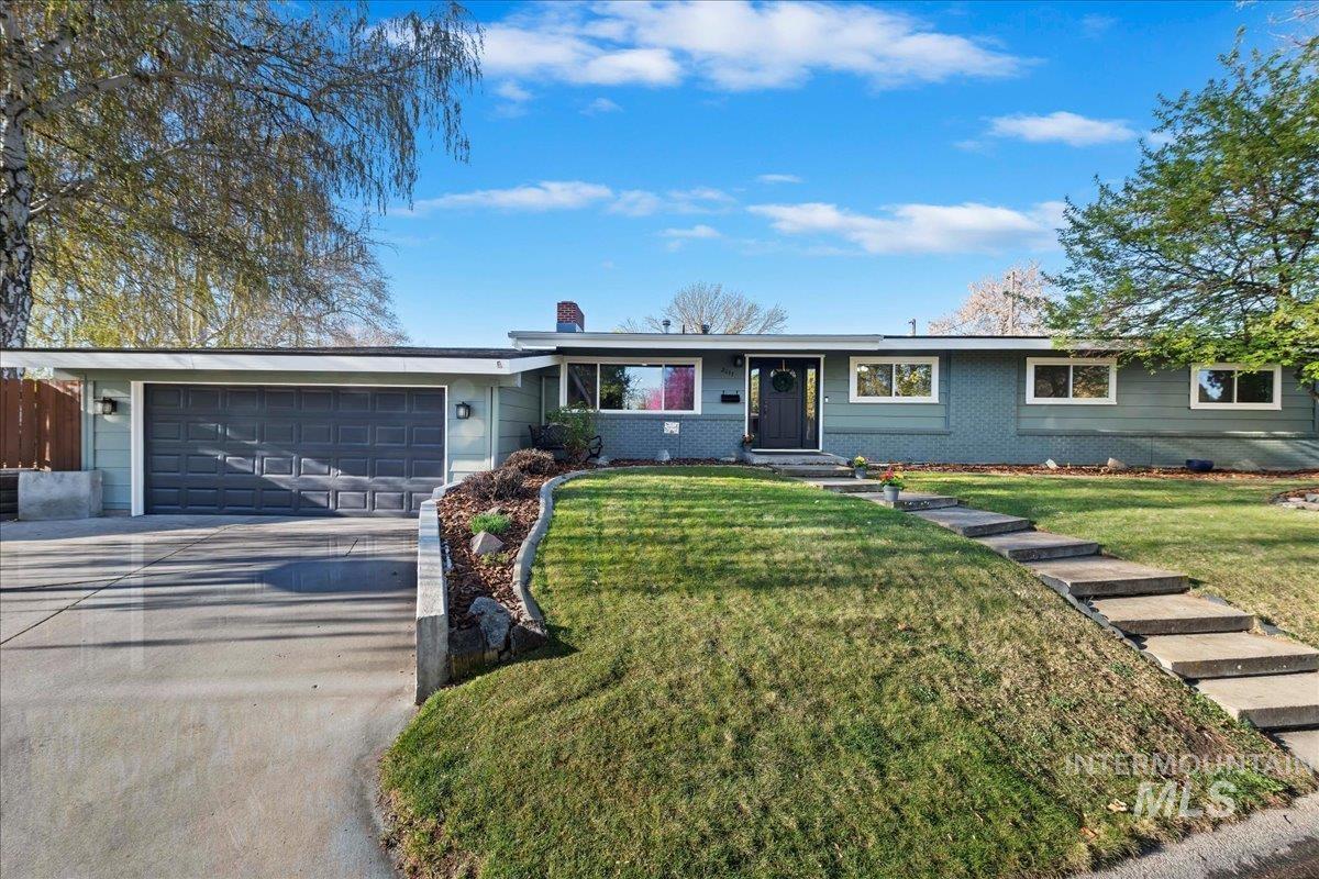 2617 N Alamo Rd, Boise, Idaho 83704-6177, 4 Bedrooms, 2.5 Bathrooms, Residential For Sale, Price $559,000, 98981005