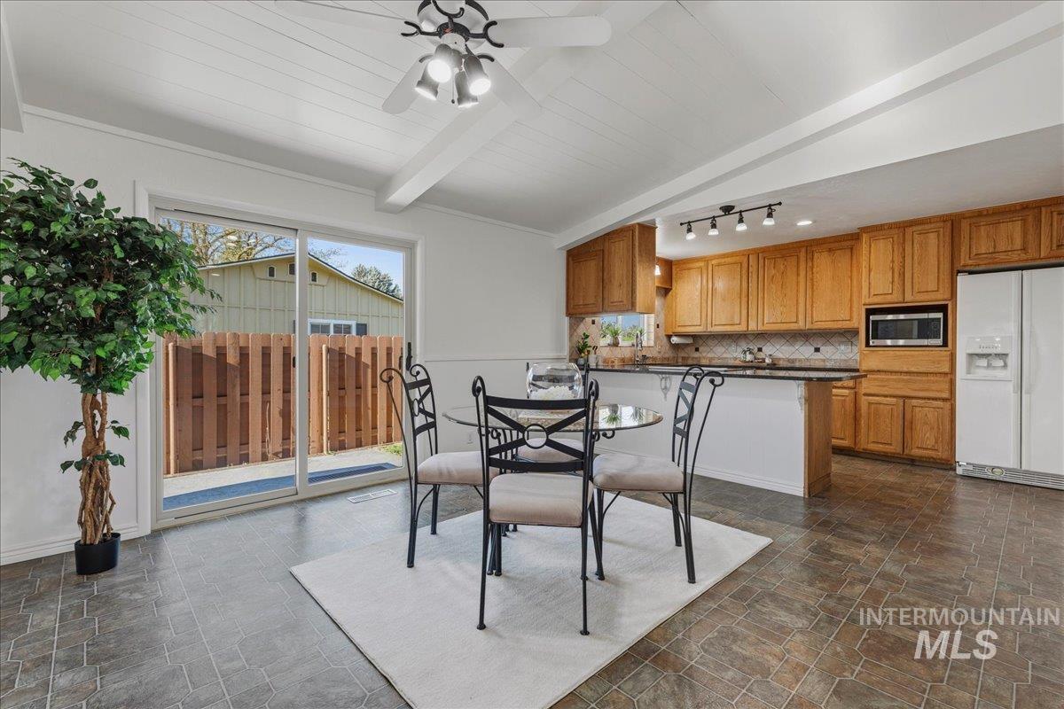 2617 N Alamo Rd, Boise, Idaho 83704-6177, 4 Bedrooms, 2.5 Bathrooms, Residential For Sale, Price $559,000, 98981005