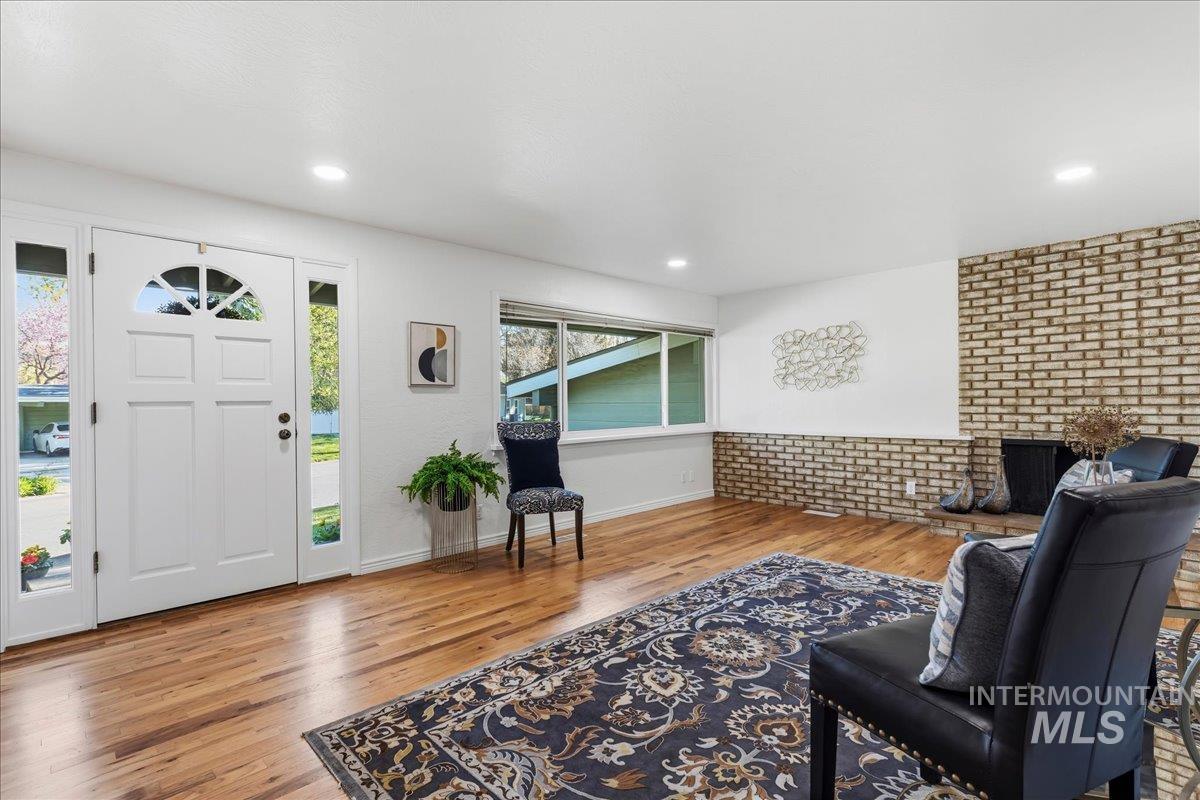 2617 N Alamo Rd, Boise, Idaho 83704-6177, 4 Bedrooms, 2.5 Bathrooms, Residential For Sale, Price $559,000, 98981005