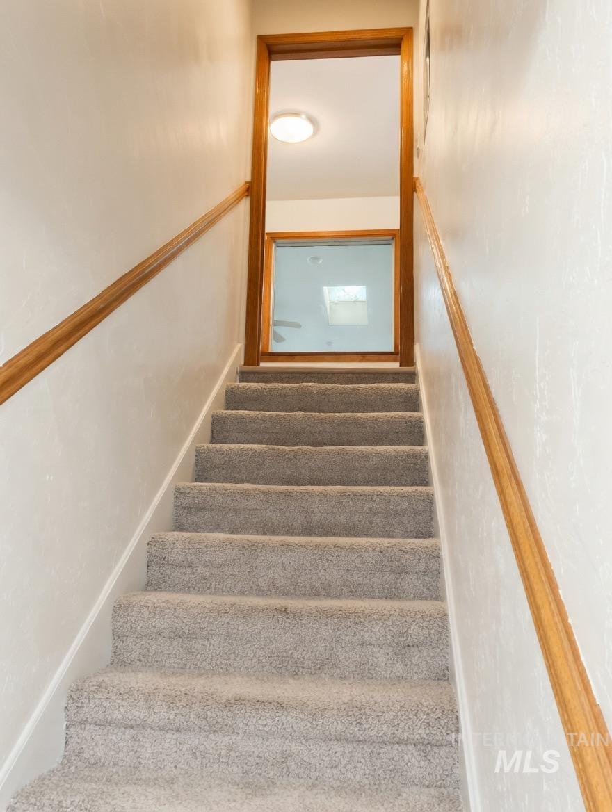 1131 11th Ave E, Twin Falls, Idaho 83301, 5 Bedrooms, 3 Bathrooms, Residential For Sale, Price $429,900,MLS 98981006