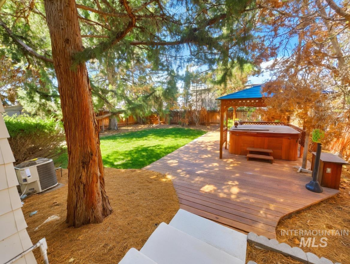 1131 11th Ave E, Twin Falls, Idaho 83301, 5 Bedrooms, 3 Bathrooms, Residential For Sale, Price $429,900,MLS 98981006