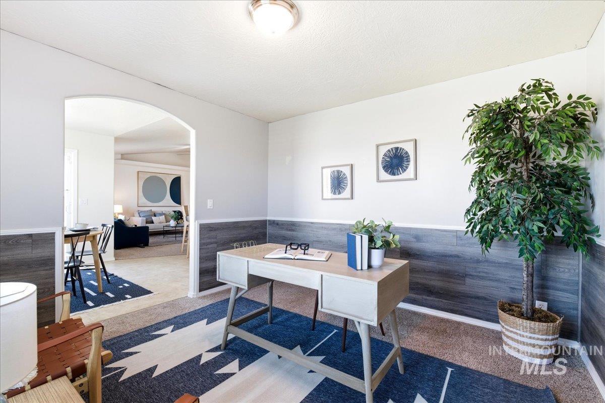 1284 NW Mandarin St, Mountain Home, Idaho 83647-2483, 3 Bedrooms, 2 Bathrooms, Residential For Sale, Price $379,900, 98981008