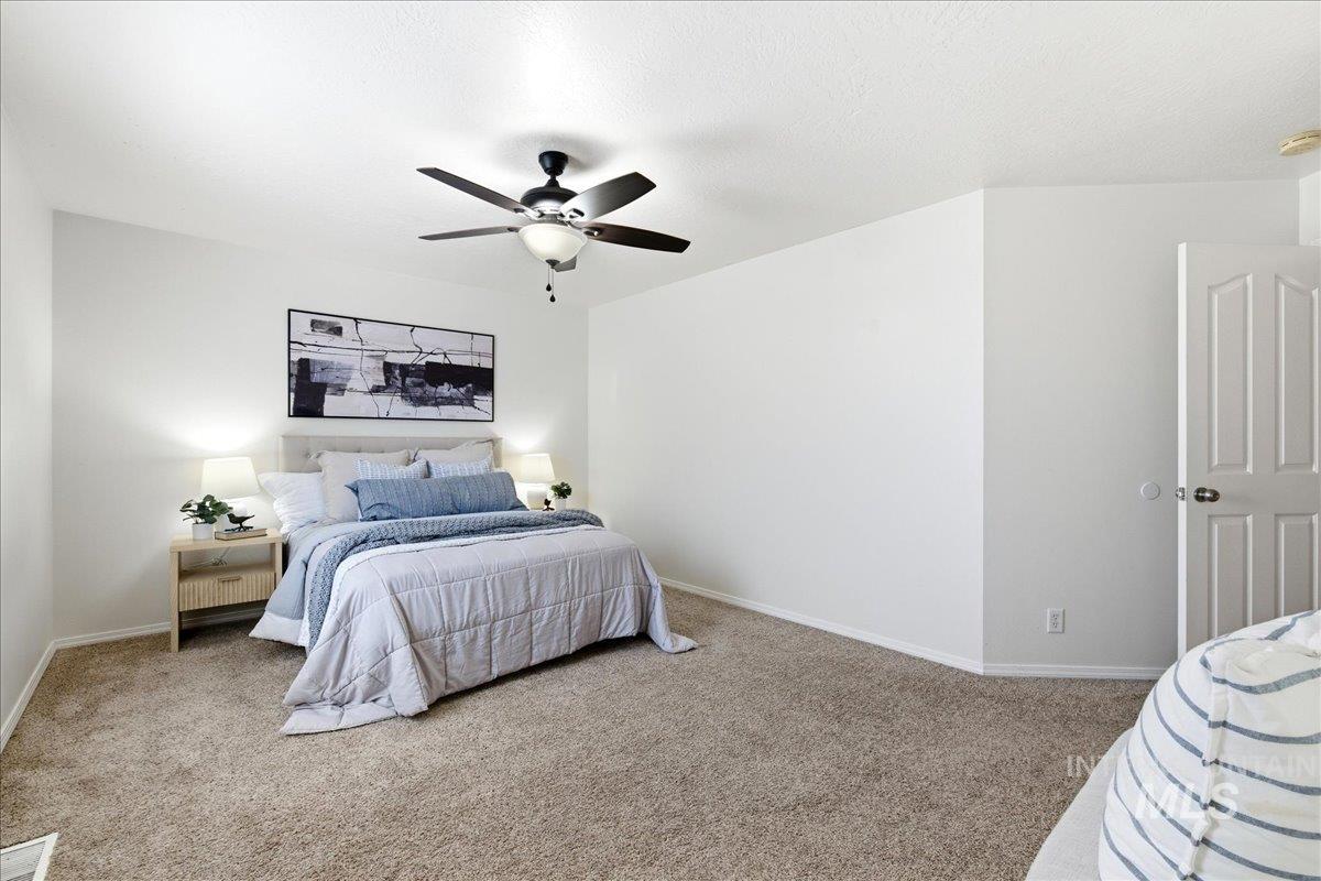 1284 NW Mandarin St, Mountain Home, Idaho 83647-2483, 3 Bedrooms, 2 Bathrooms, Residential For Sale, Price $379,900, 98981008