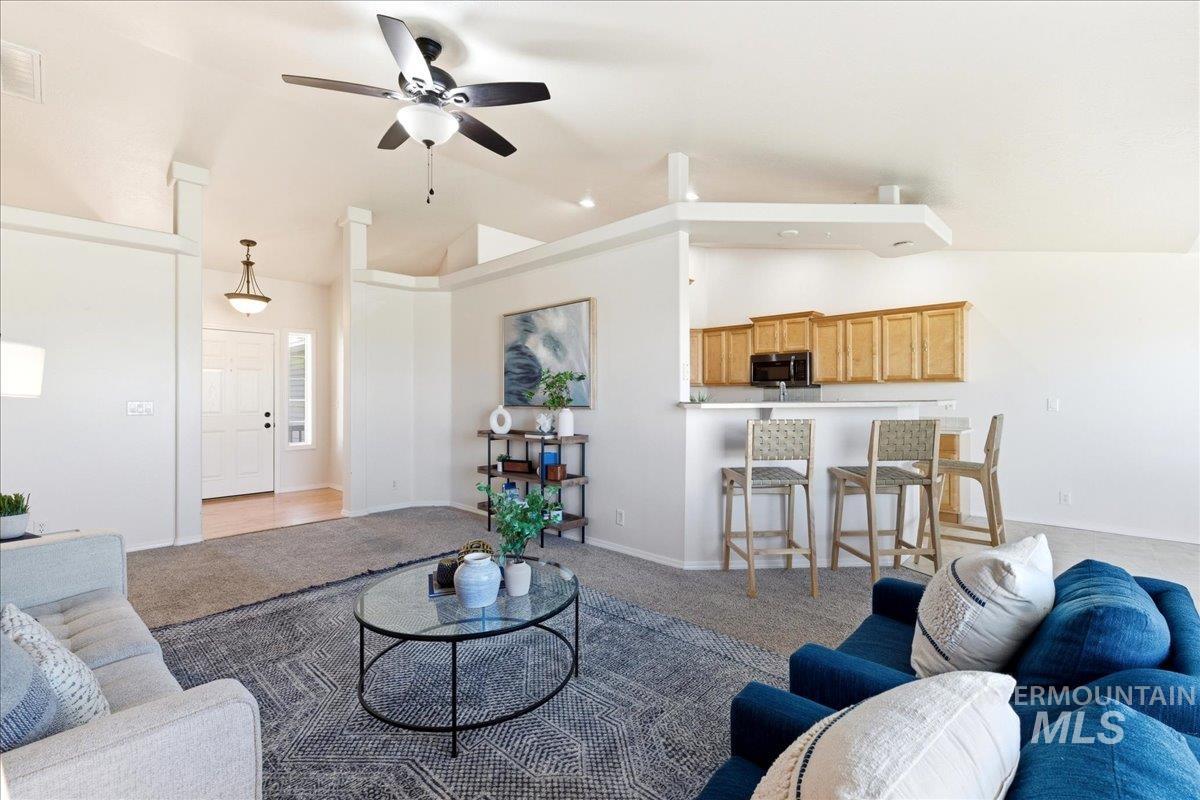 1284 NW Mandarin St, Mountain Home, Idaho 83647-2483, 3 Bedrooms, 2 Bathrooms, Residential For Sale, Price $379,900, 98981008