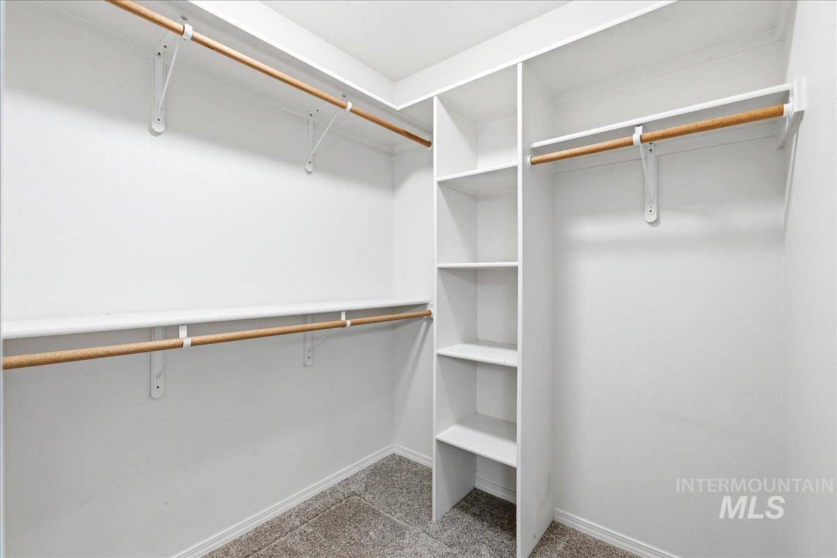 1284 NW Mandarin St, Mountain Home, Idaho 83647-2483, 3 Bedrooms, 2 Bathrooms, Residential For Sale, Price $379,900, 98981008