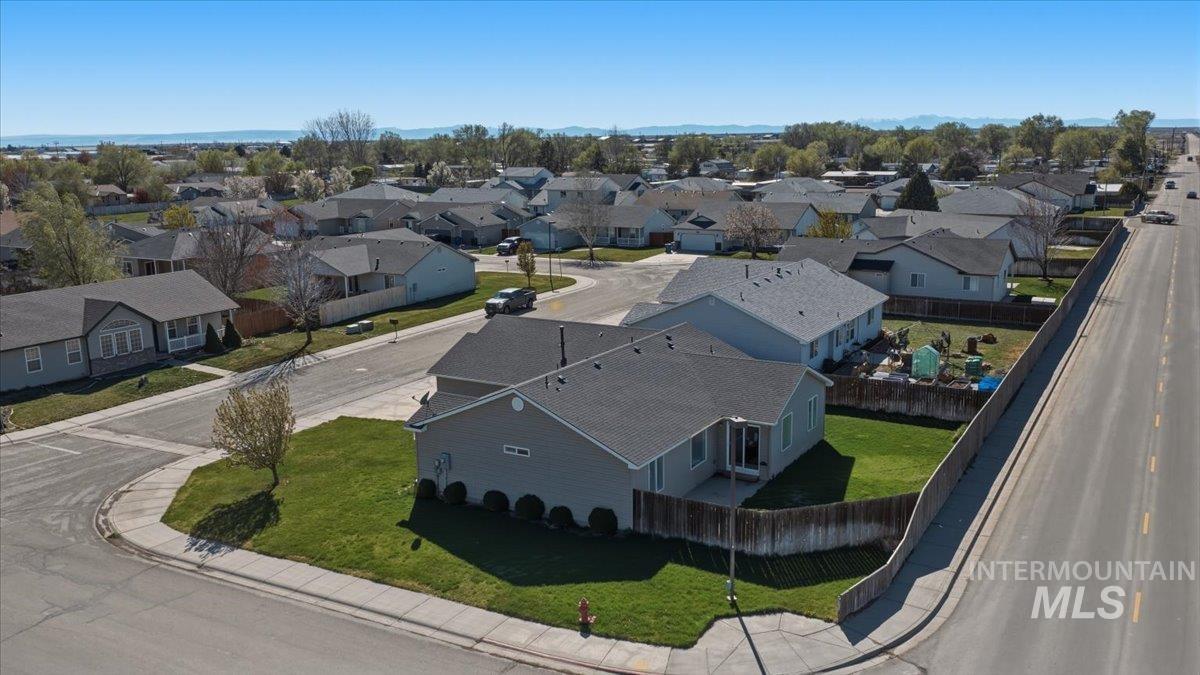 1284 NW Mandarin St, Mountain Home, Idaho 83647-2483, 3 Bedrooms, 2 Bathrooms, Residential For Sale, Price $379,900, 98981008