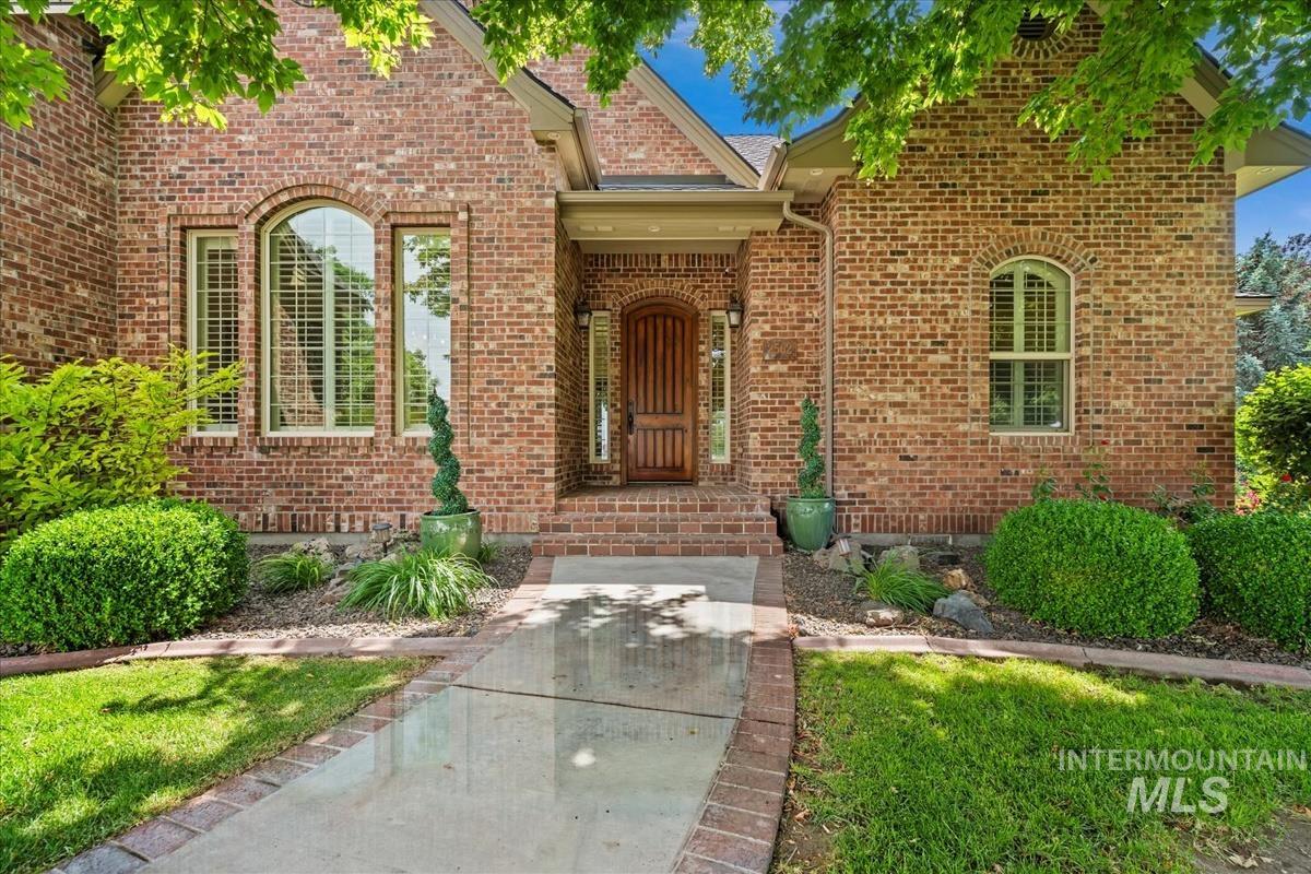 2562 Lauren Dr, Ontario, Oregon 97914, 4 Bedrooms, 4 Bathrooms, Residential For Sale, Price $875,000, 98981011