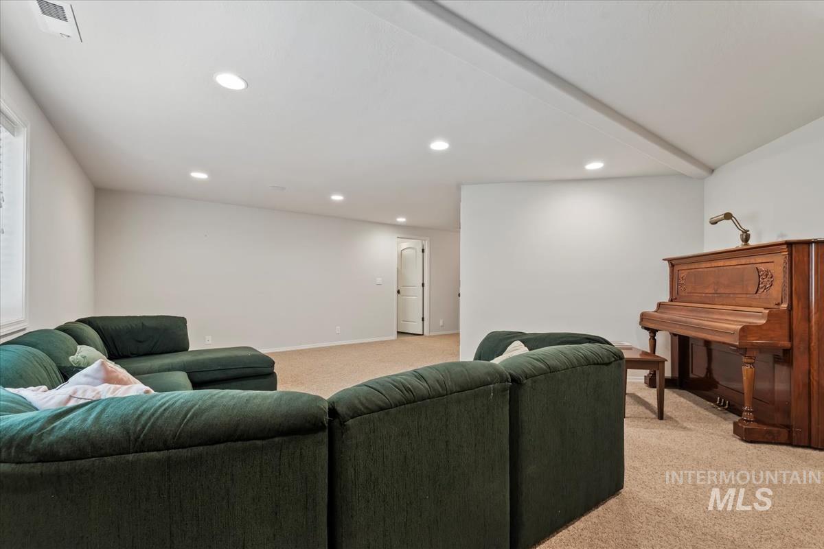 2562 Lauren Dr, Ontario, Oregon 97914, 4 Bedrooms, 4 Bathrooms, Residential For Sale, Price $875,000, 98981011