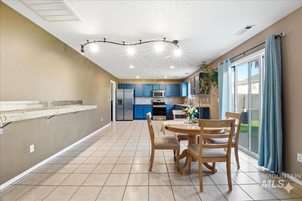 14048 Monterey Street, Caldwell, Idaho 83607, 5 Bedrooms, 2.5 Bathrooms, Residential For Sale, Price $437,000, 98981012