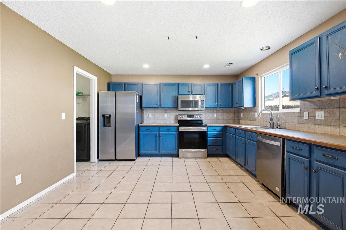 14048 Monterey Street, Caldwell, Idaho 83607, 5 Bedrooms, 2.5 Bathrooms, Residential For Sale, Price $437,000, 98981012