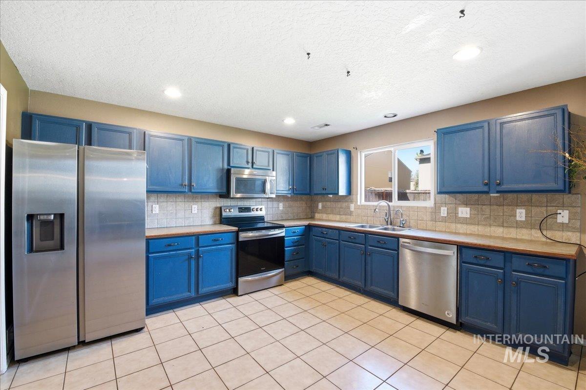 14048 Monterey Street, Caldwell, Idaho 83607, 5 Bedrooms, 2.5 Bathrooms, Residential For Sale, Price $437,000, 98981012