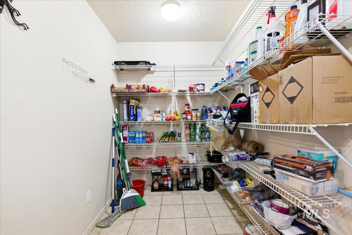 14048 Monterey Street, Caldwell, Idaho 83607, 5 Bedrooms, 2.5 Bathrooms, Residential For Sale, Price $437,000, 98981012