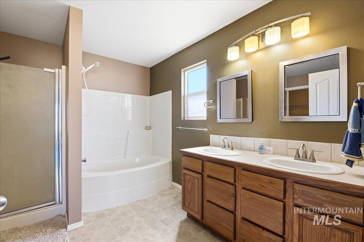 14048 Monterey Street, Caldwell, Idaho 83607, 5 Bedrooms, 2.5 Bathrooms, Residential For Sale, Price $437,000, 98981012