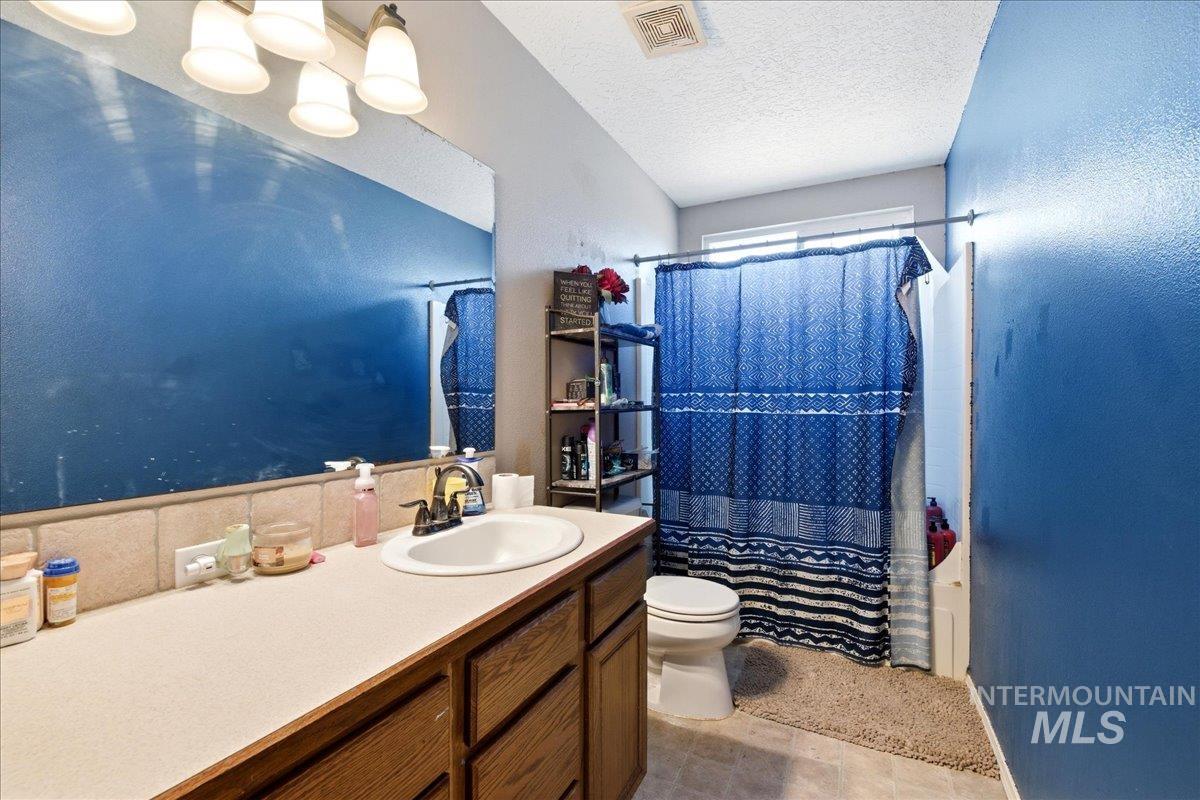 14048 Monterey Street, Caldwell, Idaho 83607, 5 Bedrooms, 2.5 Bathrooms, Residential For Sale, Price $437,000, 98981012