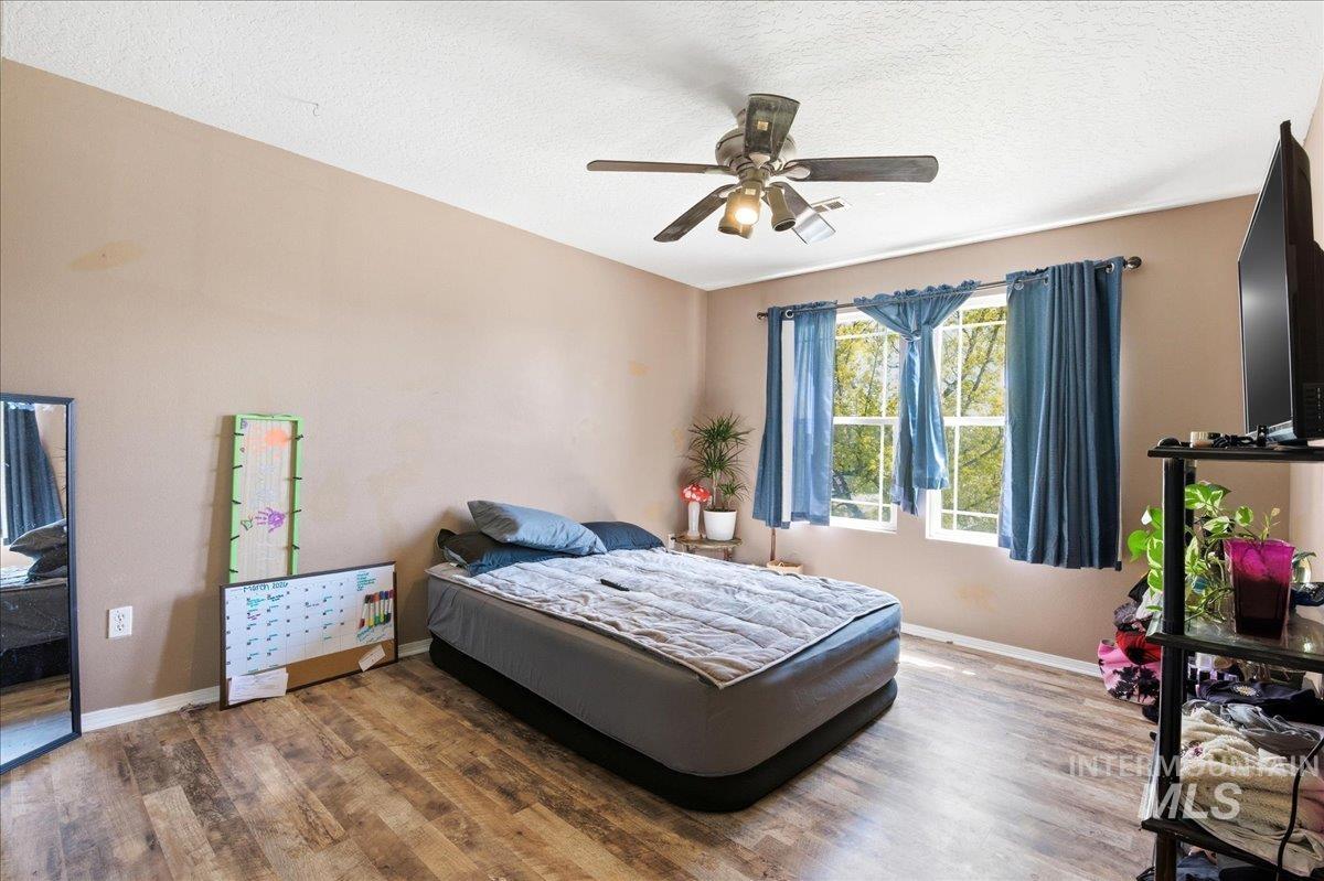 14048 Monterey Street, Caldwell, Idaho 83607, 5 Bedrooms, 2.5 Bathrooms, Residential For Sale, Price $437,000, 98981012