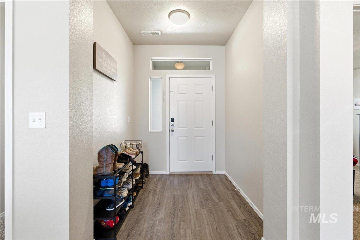 843 SW Levant Way, Mountain Home, Idaho 83647-2610, 4 Bedrooms, 2 Bathrooms, Residential For Sale, Price $390,000, 98981013