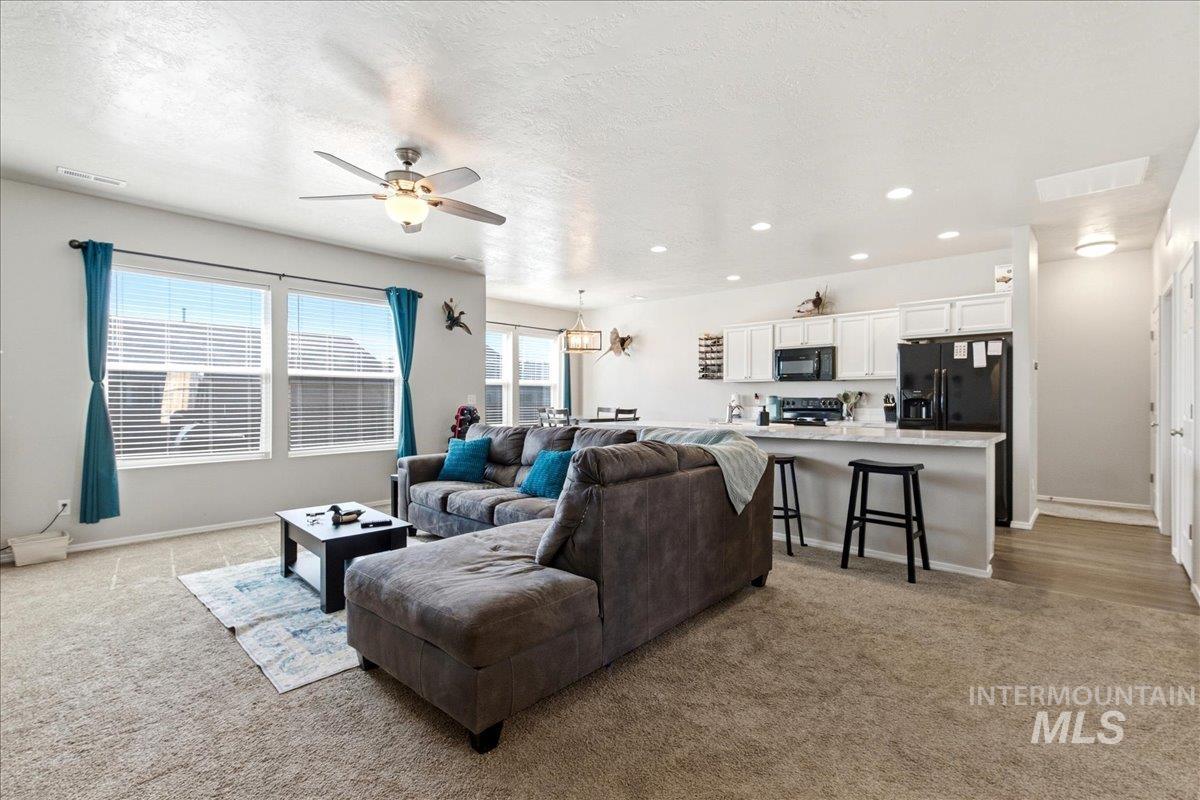 843 SW Levant Way, Mountain Home, Idaho 83647-2610, 4 Bedrooms, 2 Bathrooms, Residential For Sale, Price $390,000, 98981013