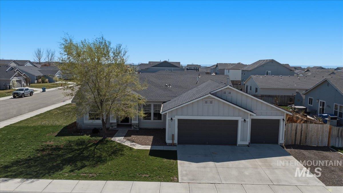 843 SW Levant Way, Mountain Home, Idaho 83647-2610, 4 Bedrooms, 2 Bathrooms, Residential For Sale, Price $390,000, 98981013