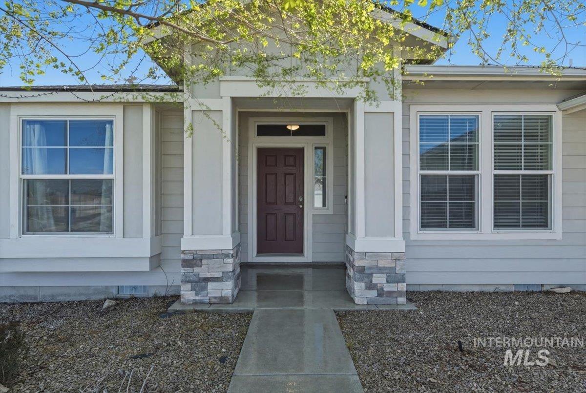 843 SW Levant Way, Mountain Home, Idaho 83647-2610, 4 Bedrooms, 2 Bathrooms, Residential For Sale, Price $390,000, 98981013