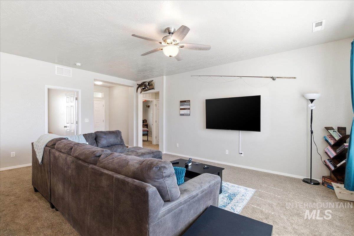 843 SW Levant Way, Mountain Home, Idaho 83647-2610, 4 Bedrooms, 2 Bathrooms, Residential For Sale, Price $390,000,MLS 98981013