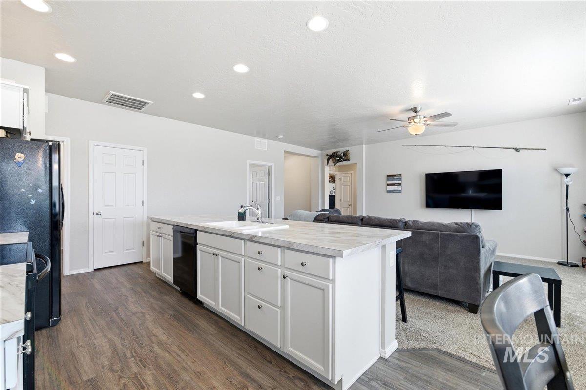 843 SW Levant Way, Mountain Home, Idaho 83647-2610, 4 Bedrooms, 2 Bathrooms, Residential For Sale, Price $390,000, 98981013