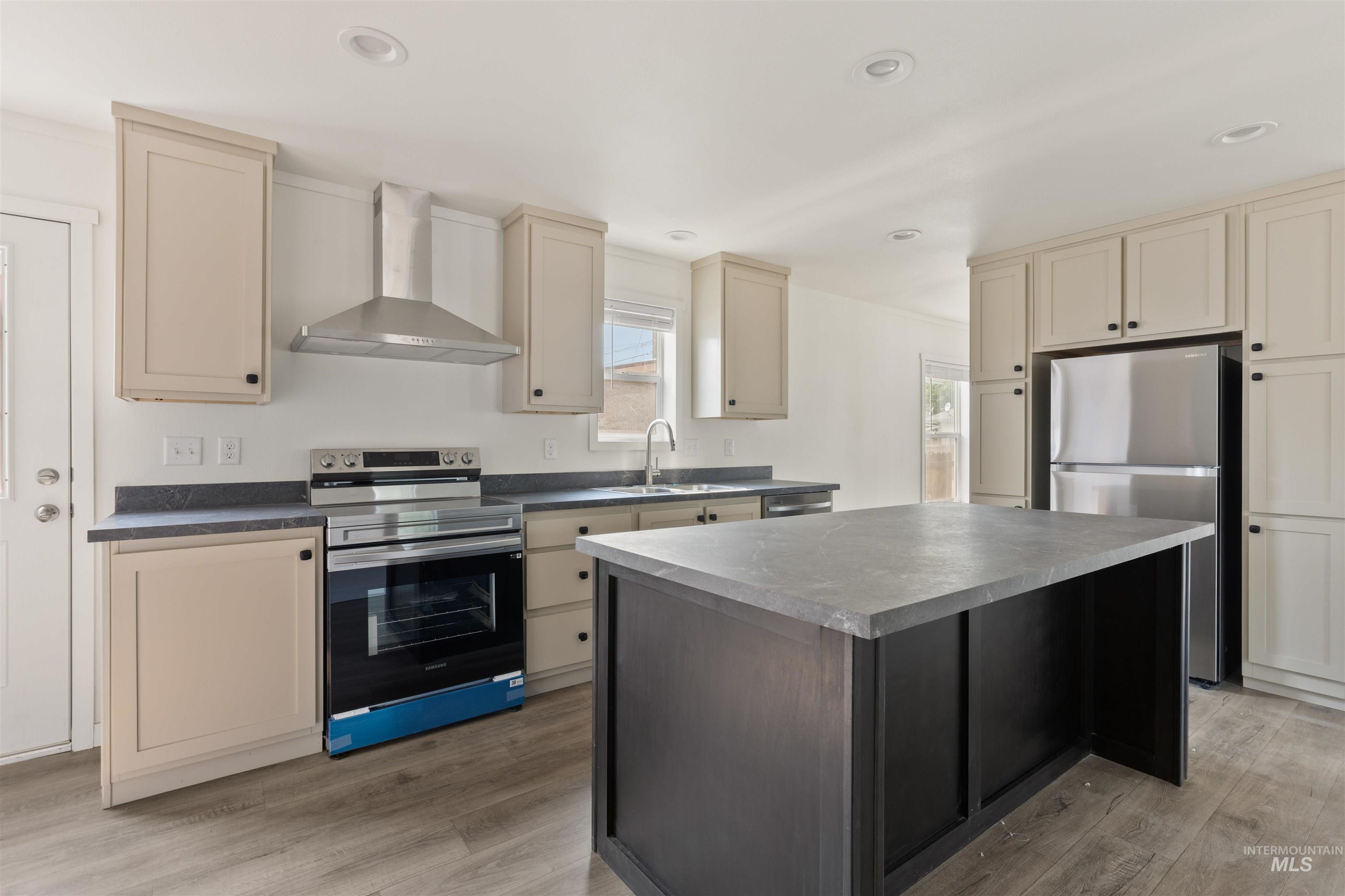 1315 2nd St N, Nampa, Idaho 83687, 3 Bedrooms, 2 Bathrooms, Residential For Sale, Price $349,900, 98981017