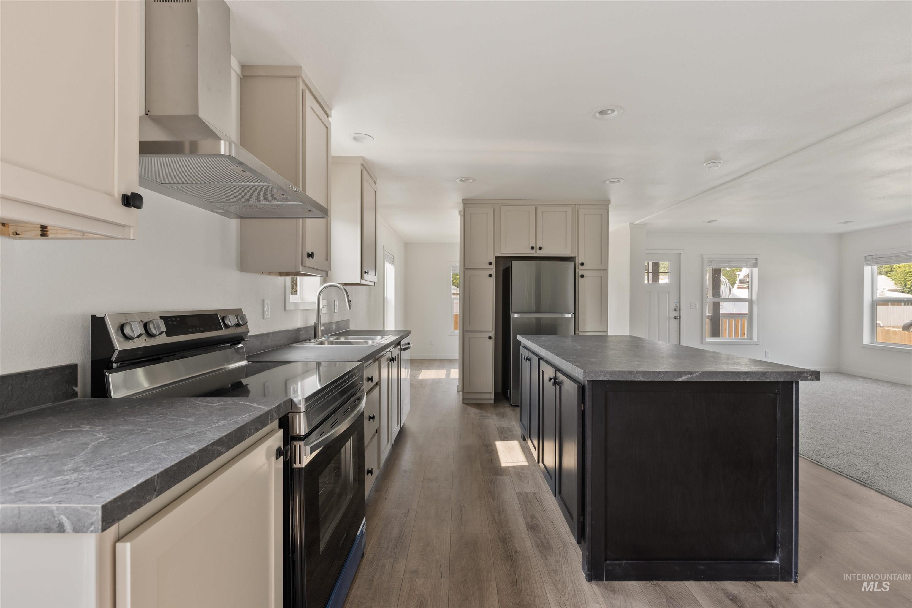 1315 2nd St N, Nampa, Idaho 83687, 3 Bedrooms, 2 Bathrooms, Residential For Sale, Price $349,900, 98981017