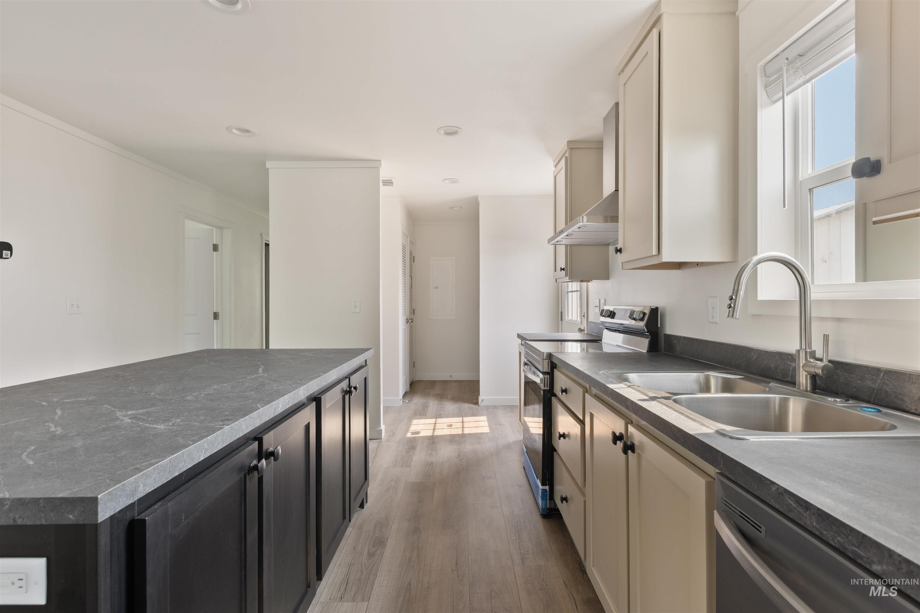 1315 2nd St N, Nampa, Idaho 83687, 3 Bedrooms, 2 Bathrooms, Residential For Sale, Price $349,900, 98981017