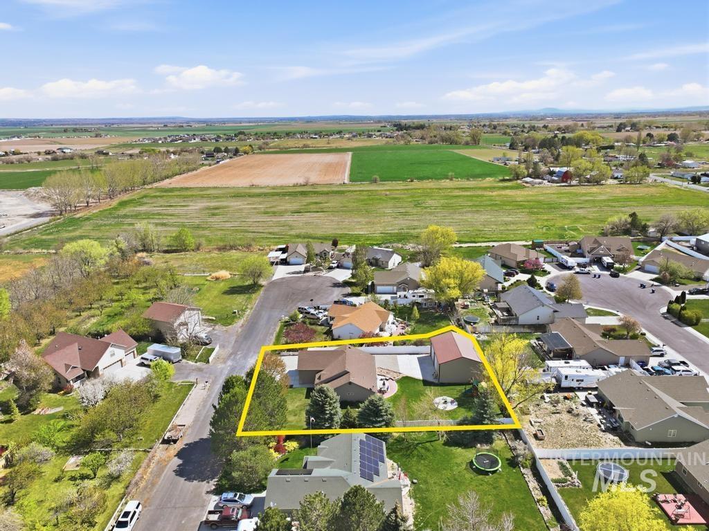 2205 Mayberry Lane, Filer, Idaho 83328, 4 Bedrooms, 2 Bathrooms, Residential For Sale, Price $445,900, 98981019