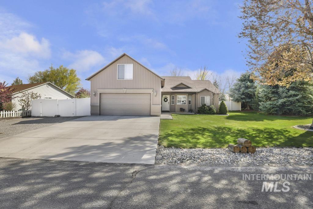 2205 Mayberry Lane, Filer, Idaho 83328, 4 Bedrooms, 2 Bathrooms, Residential For Sale, Price $445,900, 98981019