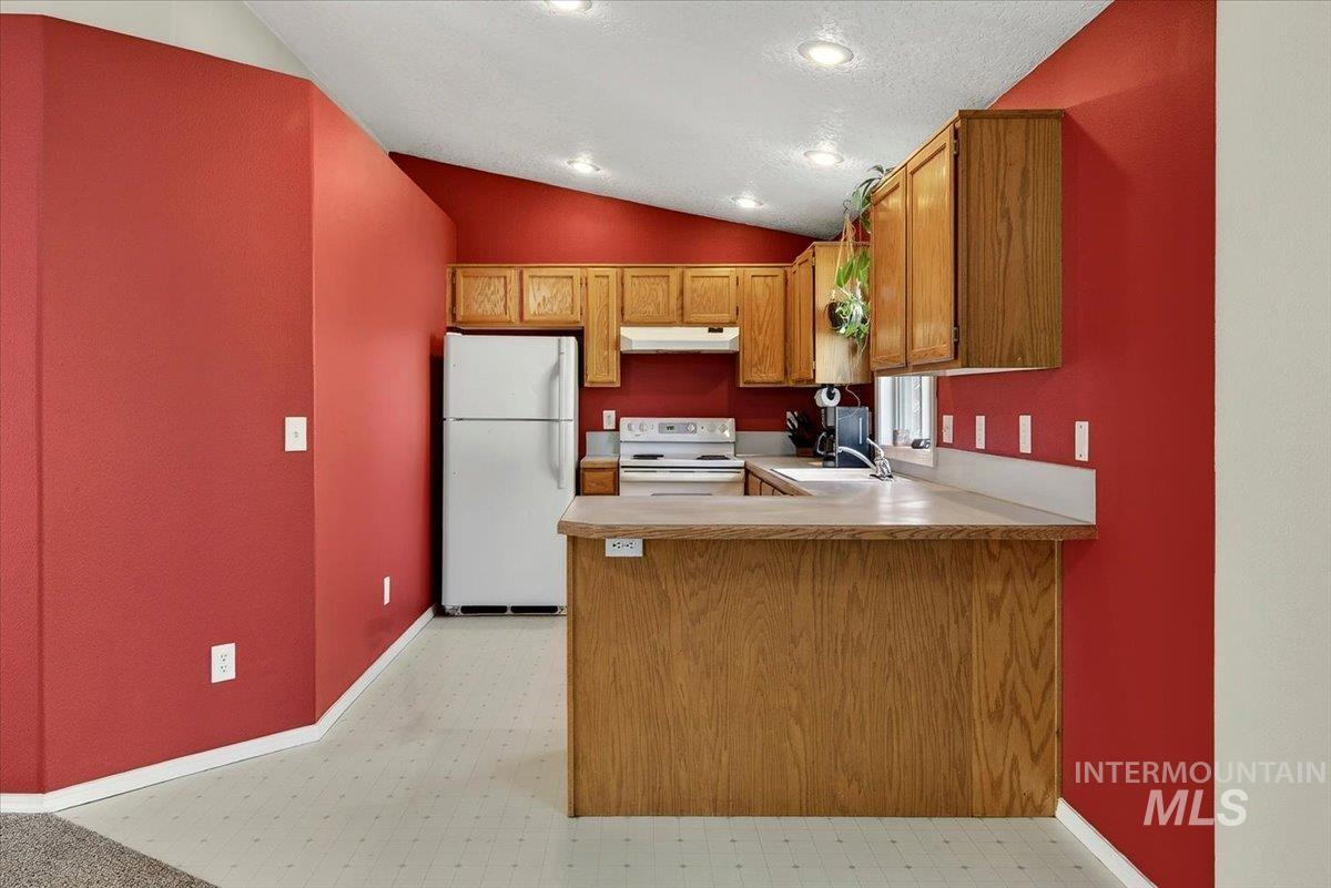 111 Bobcat St, Nampa, Idaho 83687, 3 Bedrooms, 2 Bathrooms, Residential For Sale, Price $350,000, 98981020