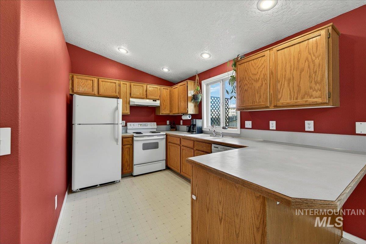 111 Bobcat St, Nampa, Idaho 83687, 3 Bedrooms, 2 Bathrooms, Residential For Sale, Price $350,000, 98981020