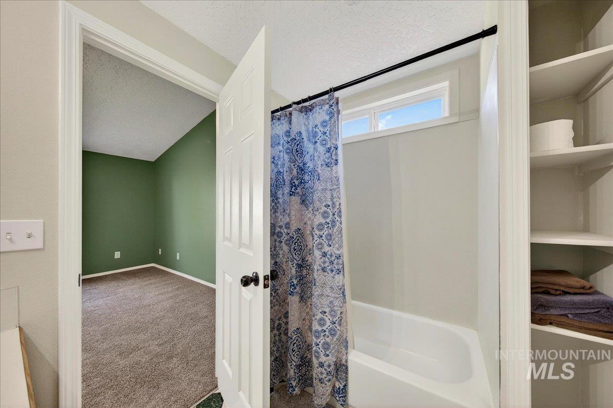 111 Bobcat St, Nampa, Idaho 83687, 3 Bedrooms, 2 Bathrooms, Residential For Sale, Price $350,000, 98981020