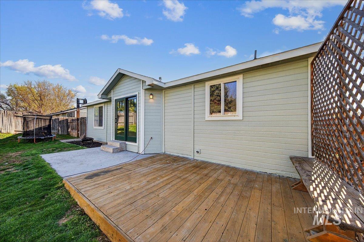 111 Bobcat St, Nampa, Idaho 83687, 3 Bedrooms, 2 Bathrooms, Residential For Sale, Price $350,000, 98981020