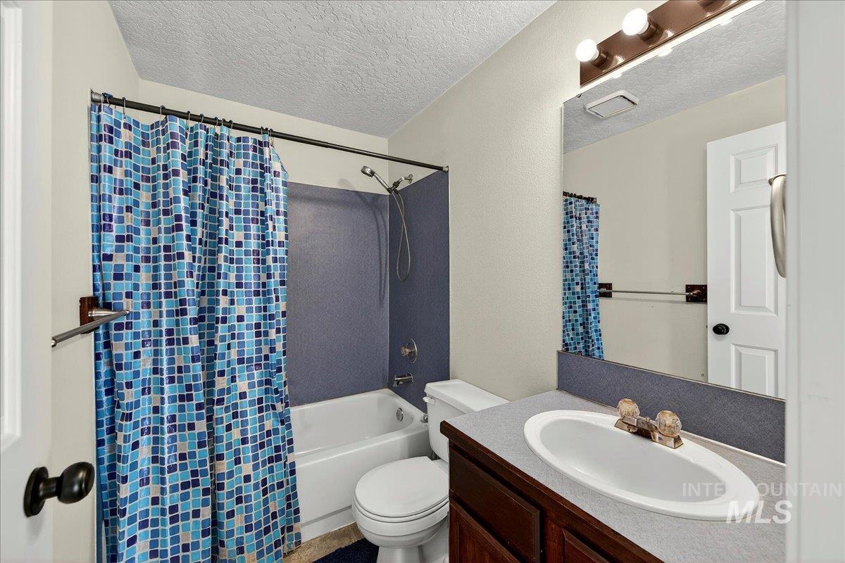 111 Bobcat St, Nampa, Idaho 83687, 3 Bedrooms, 2 Bathrooms, Residential For Sale, Price $350,000, 98981020