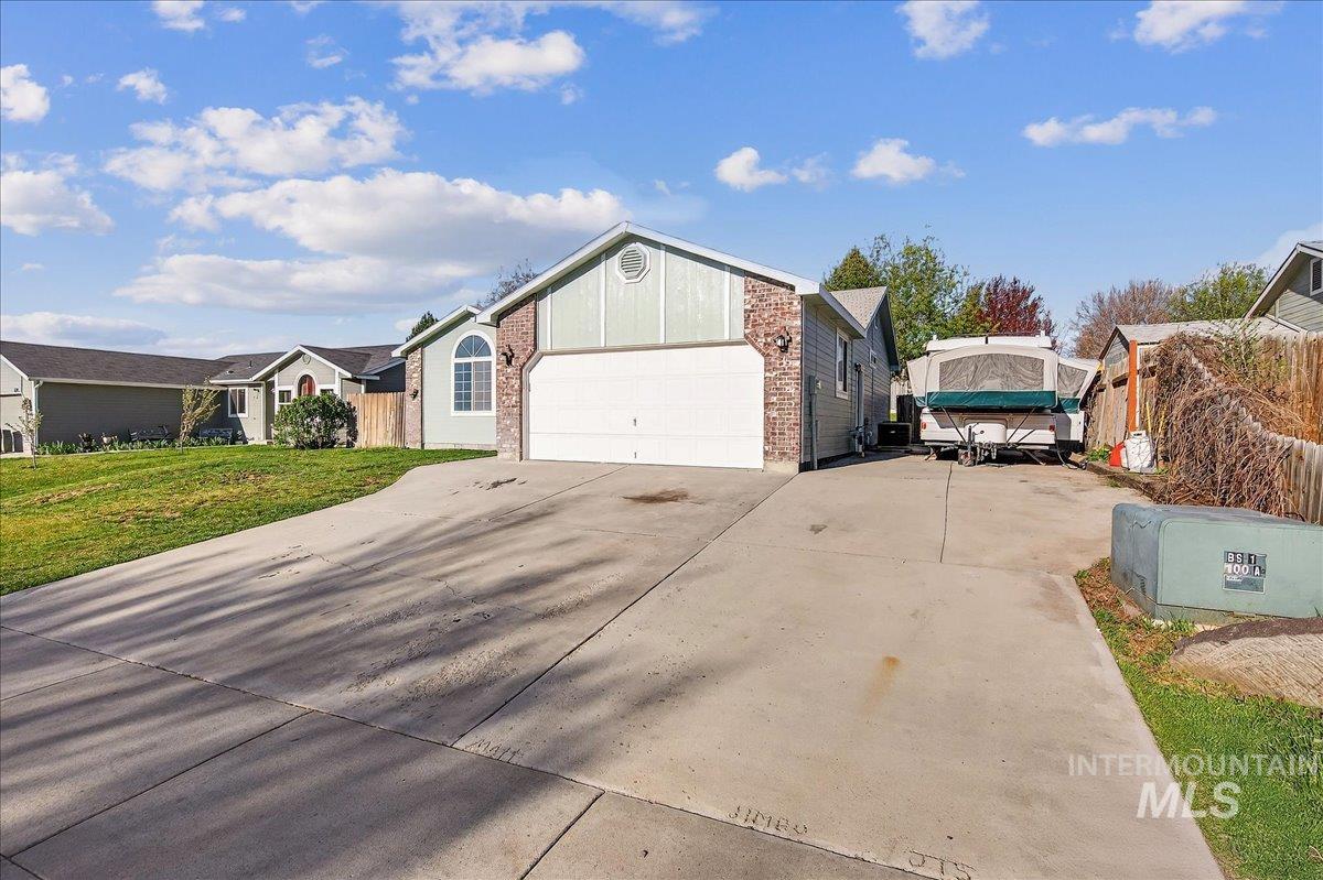 111 Bobcat St, Nampa, Idaho 83687, 3 Bedrooms, 2 Bathrooms, Residential For Sale, Price $350,000, 98981020