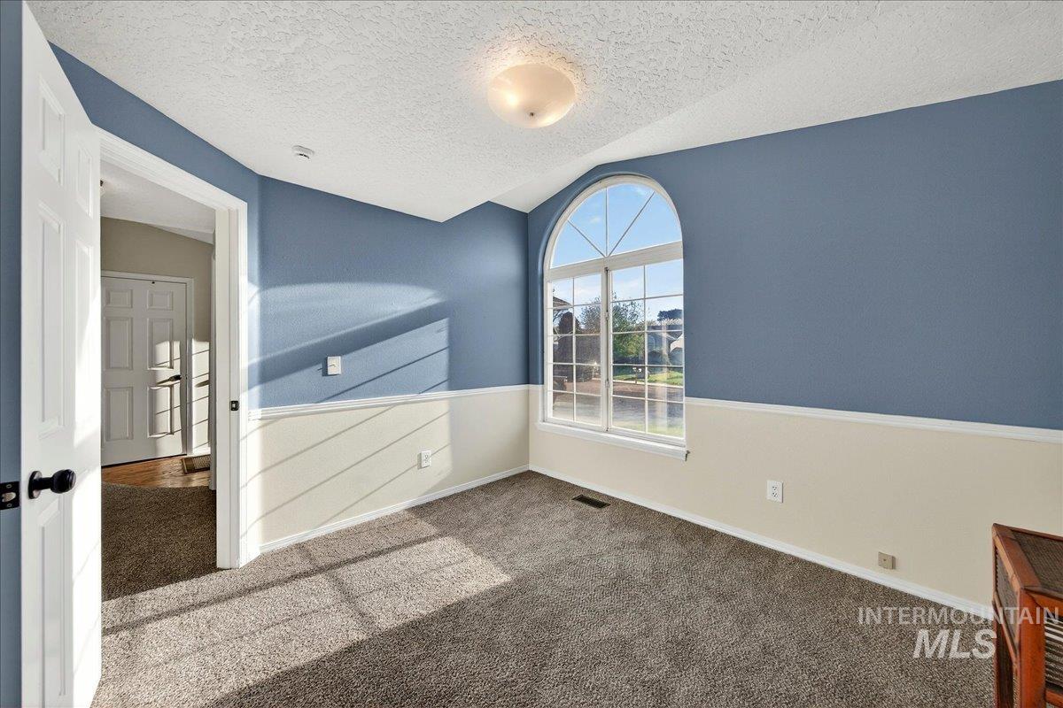 111 Bobcat St, Nampa, Idaho 83687, 3 Bedrooms, 2 Bathrooms, Residential For Sale, Price $350,000, 98981020