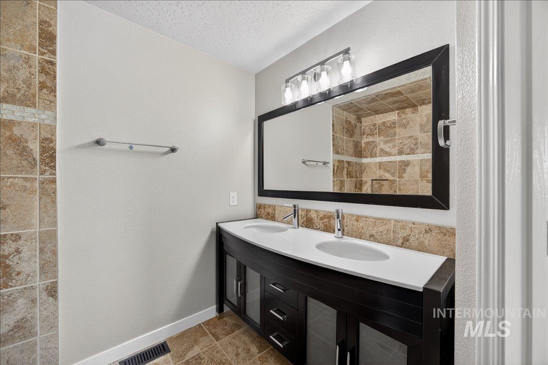 11 Marjorie Ave, Middleton, Idaho 83644, 3 Bedrooms, 2 Bathrooms, Residential For Sale, Price $359,900, 98981021