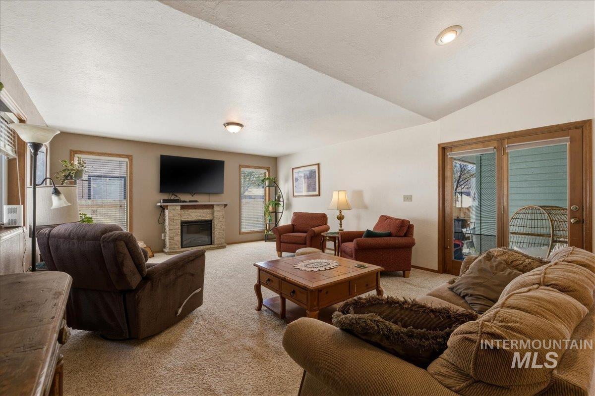 910 N 14th East, Mountain Home, Idaho 83647, 3 Bedrooms, 2.5 Bathrooms, Residential For Sale, Price $425,000, 98981023