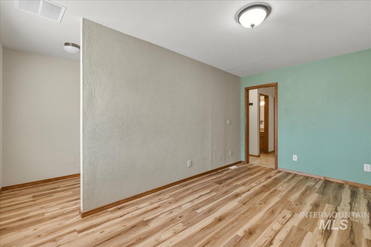 910 N 14th East, Mountain Home, Idaho 83647, 3 Bedrooms, 2.5 Bathrooms, Residential For Sale, Price $425,000, 98981023