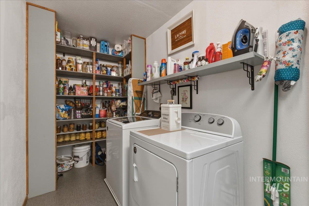 910 N 14th East, Mountain Home, Idaho 83647, 3 Bedrooms, 2.5 Bathrooms, Residential For Sale, Price $425,000, 98981023