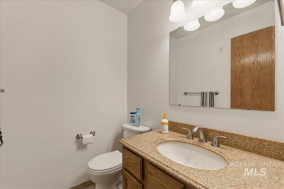 910 N 14th East, Mountain Home, Idaho 83647, 3 Bedrooms, 2.5 Bathrooms, Residential For Sale, Price $425,000, 98981023