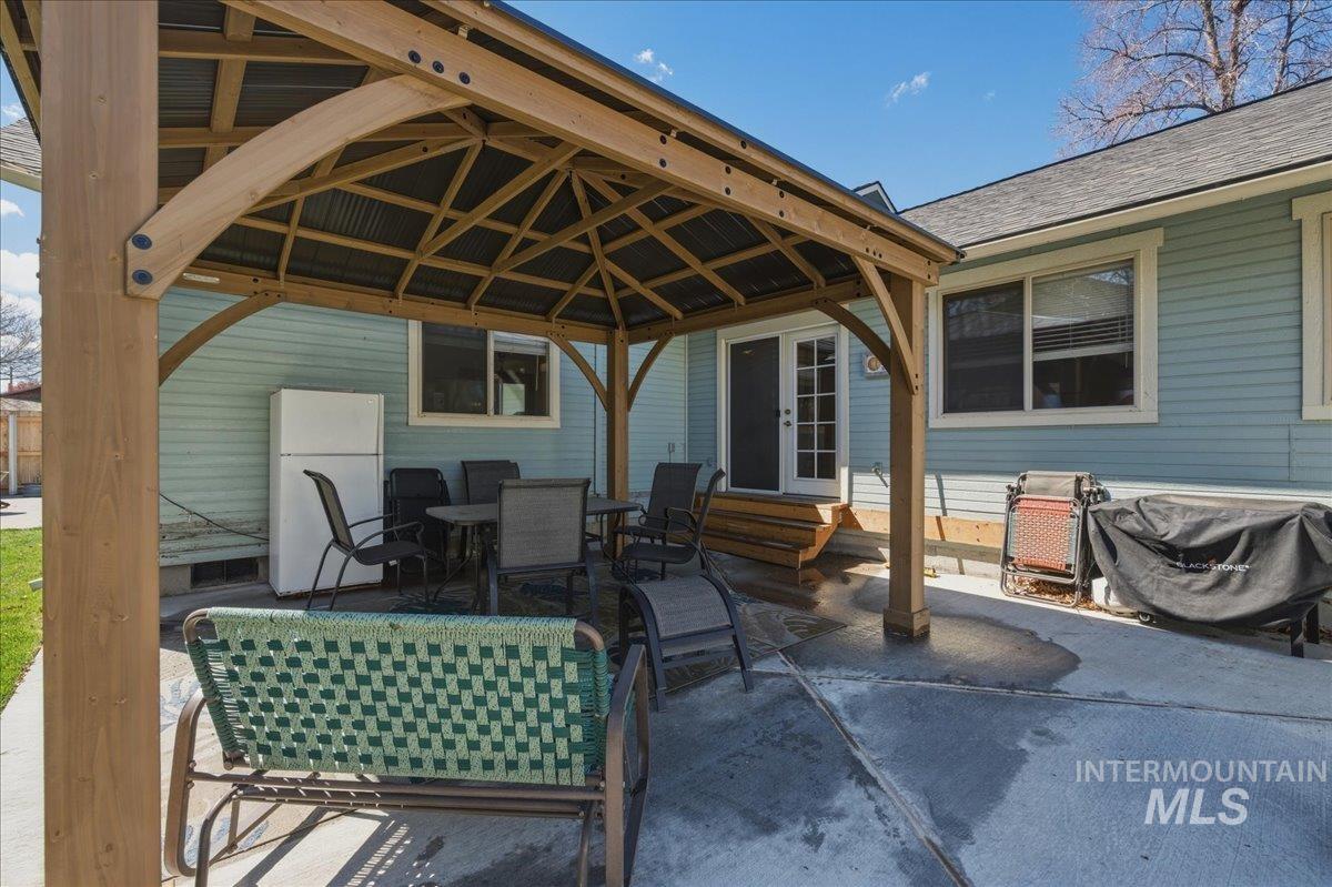 910 N 14th East, Mountain Home, Idaho 83647, 3 Bedrooms, 2.5 Bathrooms, Residential For Sale, Price $425,000, 98981023