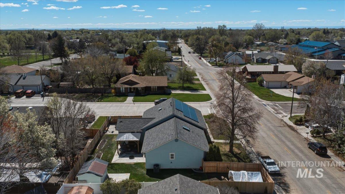 910 N 14th East, Mountain Home, Idaho 83647, 3 Bedrooms, 2.5 Bathrooms, Residential For Sale, Price $425,000, 98981023