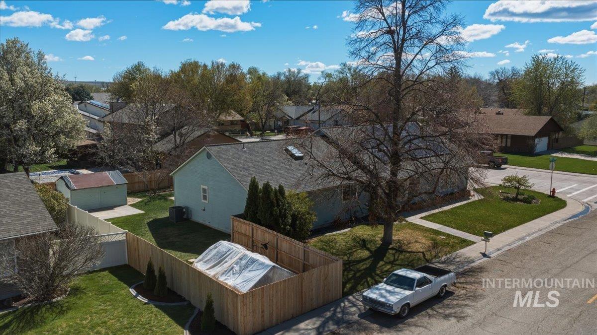 910 N 14th East, Mountain Home, Idaho 83647, 3 Bedrooms, 2.5 Bathrooms, Residential For Sale, Price $425,000, 98981023