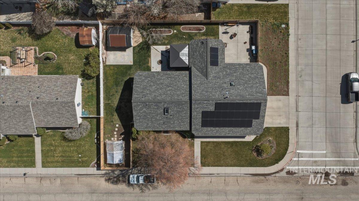 910 N 14th East, Mountain Home, Idaho 83647, 3 Bedrooms, 2.5 Bathrooms, Residential For Sale, Price $425,000, 98981023