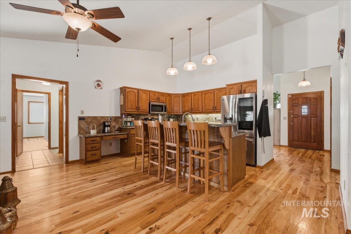 910 N 14th East, Mountain Home, Idaho 83647, 3 Bedrooms, 2.5 Bathrooms, Residential For Sale, Price $425,000, 98981023