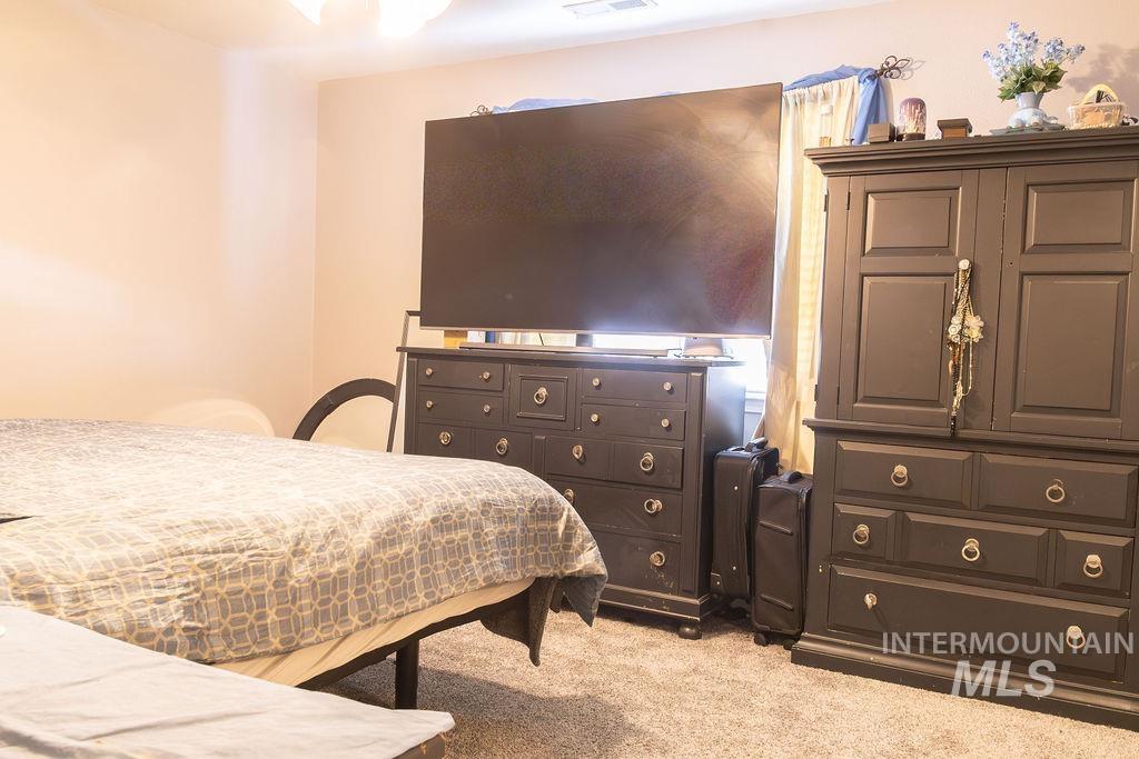 1509 N Elm, Jerome, Idaho 83338, 3 Bedrooms, 2 Bathrooms, Residential For Sale, Price $339,900,MLS 98981025
