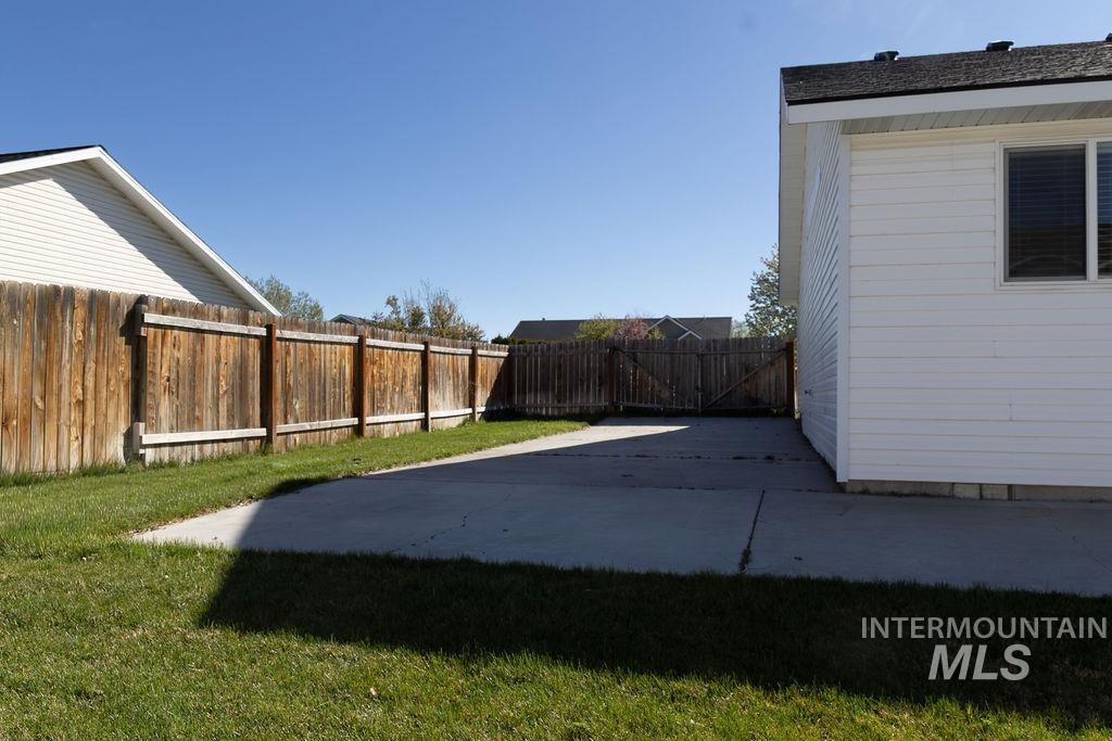 1509 N Elm, Jerome, Idaho 83338, 3 Bedrooms, 2 Bathrooms, Residential For Sale, Price $339,900,MLS 98981025